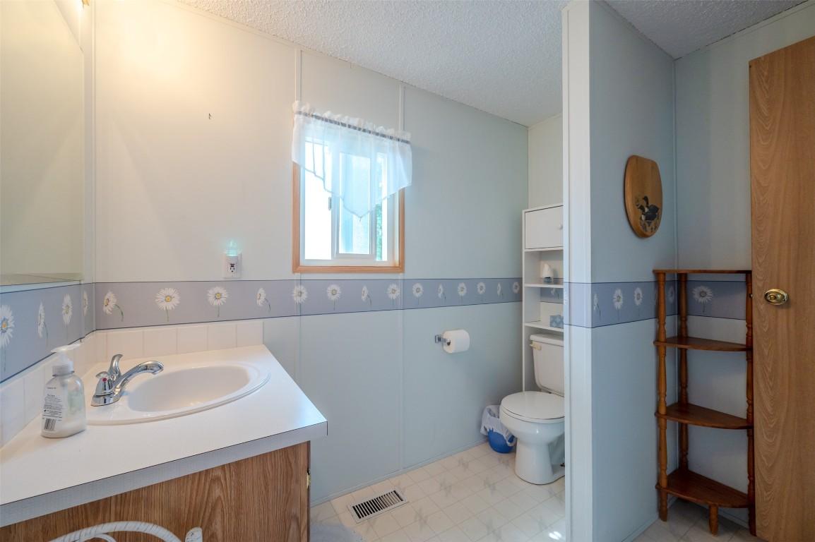 F22-4505 Mclean Creek Road, Okanagan Falls, BC