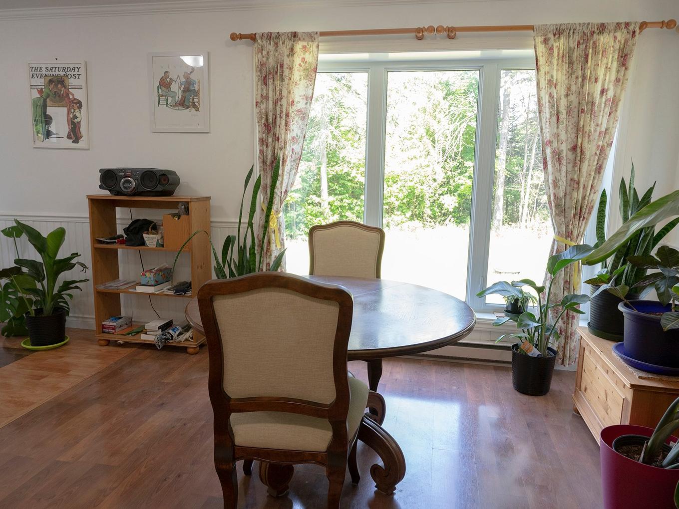 Salon - 19 Ch. Du Bel-Air, Saint-Sauveur, QC - Indoor Photo Showing Other Room