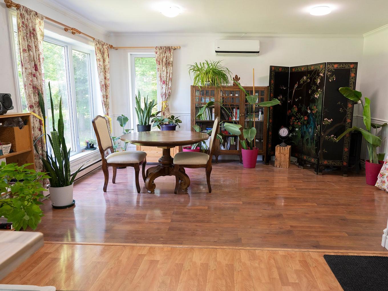 Salon - 19 Ch. Du Bel-Air, Saint-Sauveur, QC - Indoor