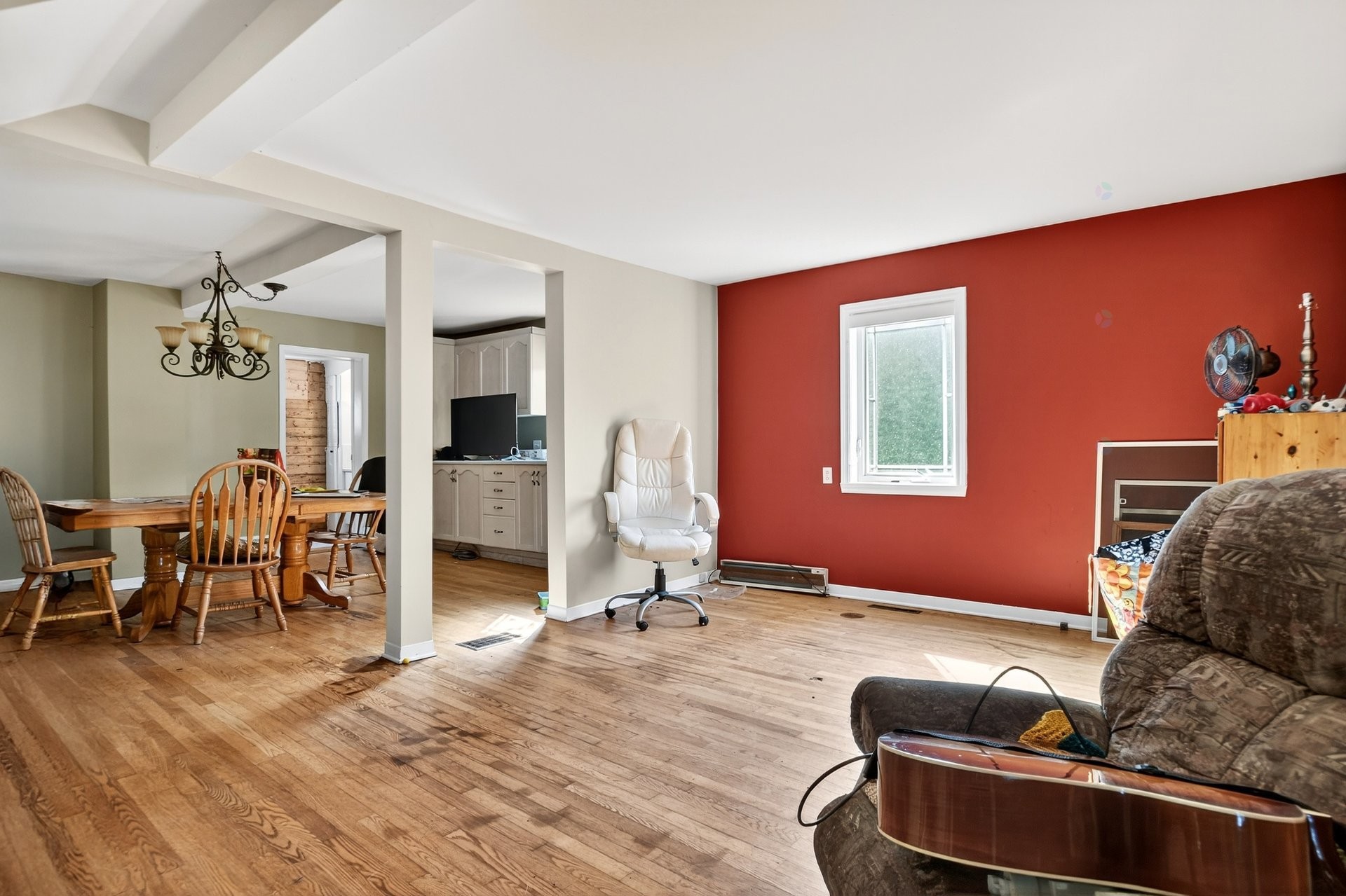 Salon - 3 Rue Girard, Saint-André-D'Argenteuil, QC - Indoor