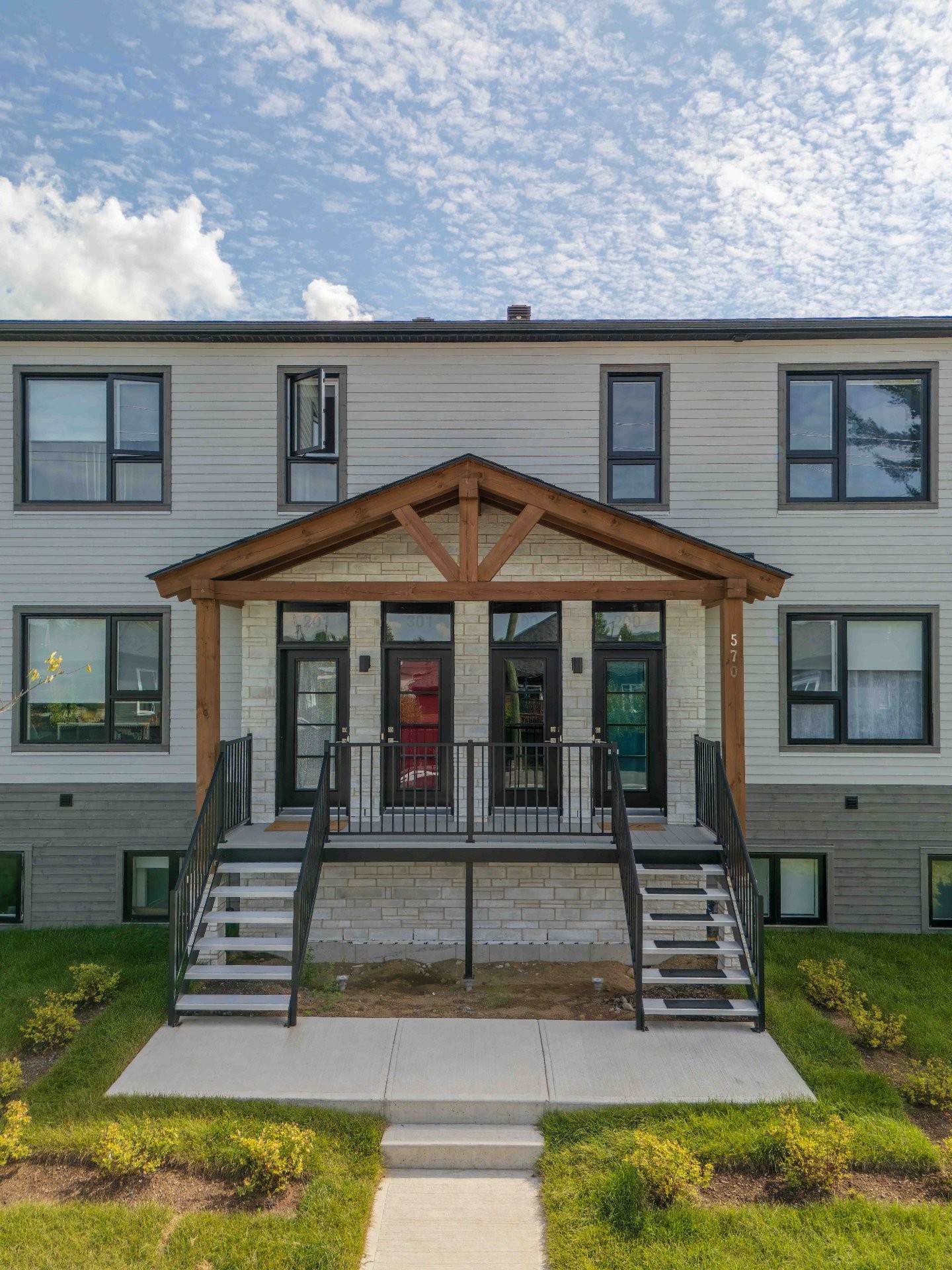 Façade - 300-635 Rue Légaré, Mont-Tremblant, QC - Outdoor With Facade