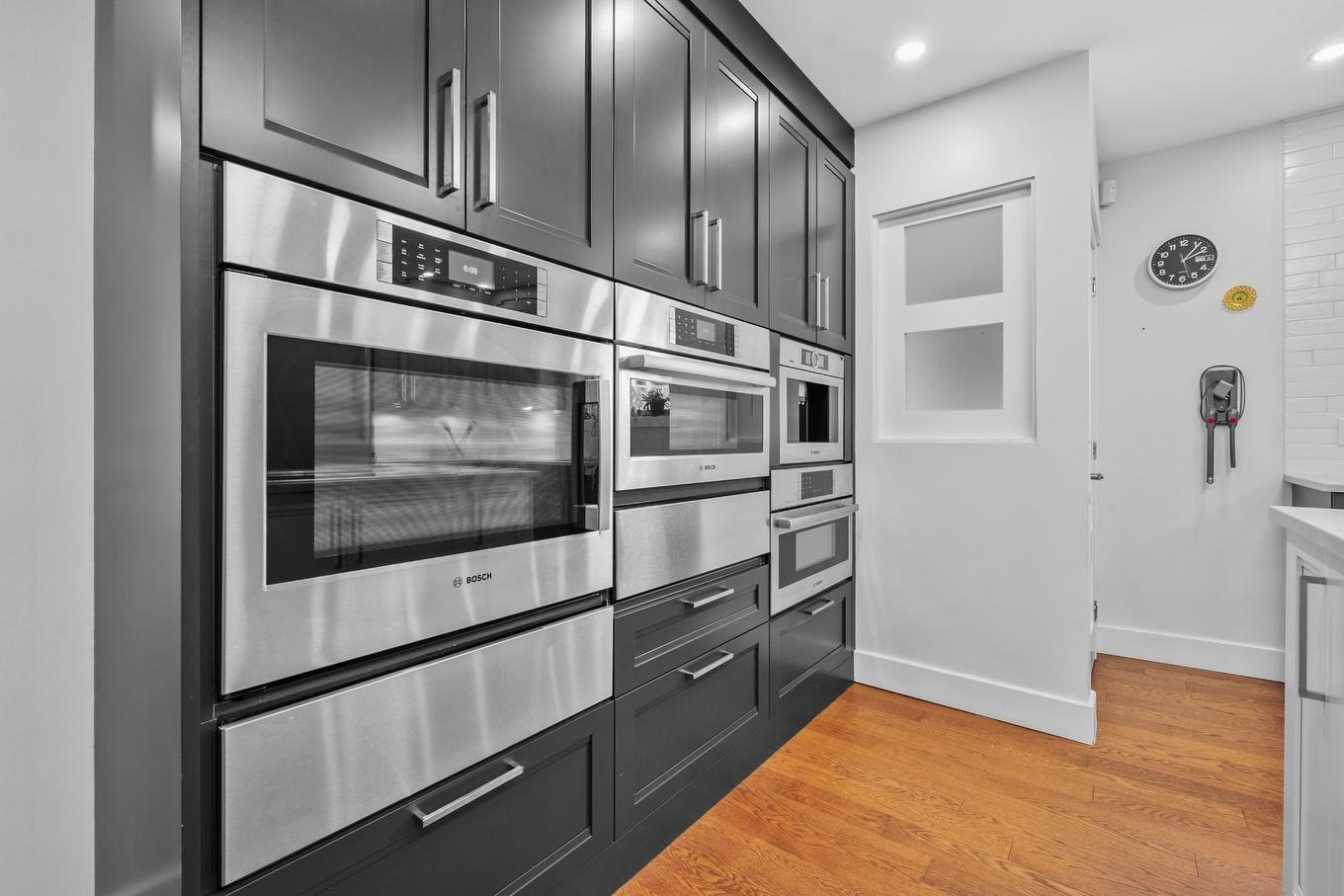 Kitchen - 1516 Av. De L'Église, Longueuil (Le Vieux-Longueuil), QC - Indoor Photo Showing Kitchen