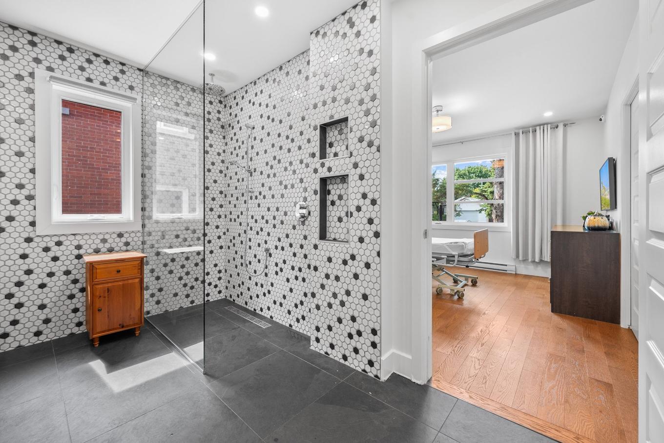 Ensuite bathroom - 1516 Av. De L'Église, Longueuil (Le Vieux-Longueuil), QC - Indoor