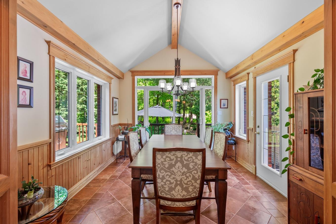 Dining room - 95 Ch. Des Quarante, Saint-Mathias-Sur-Richelieu, QC - Indoor Photo Showing Dining Room