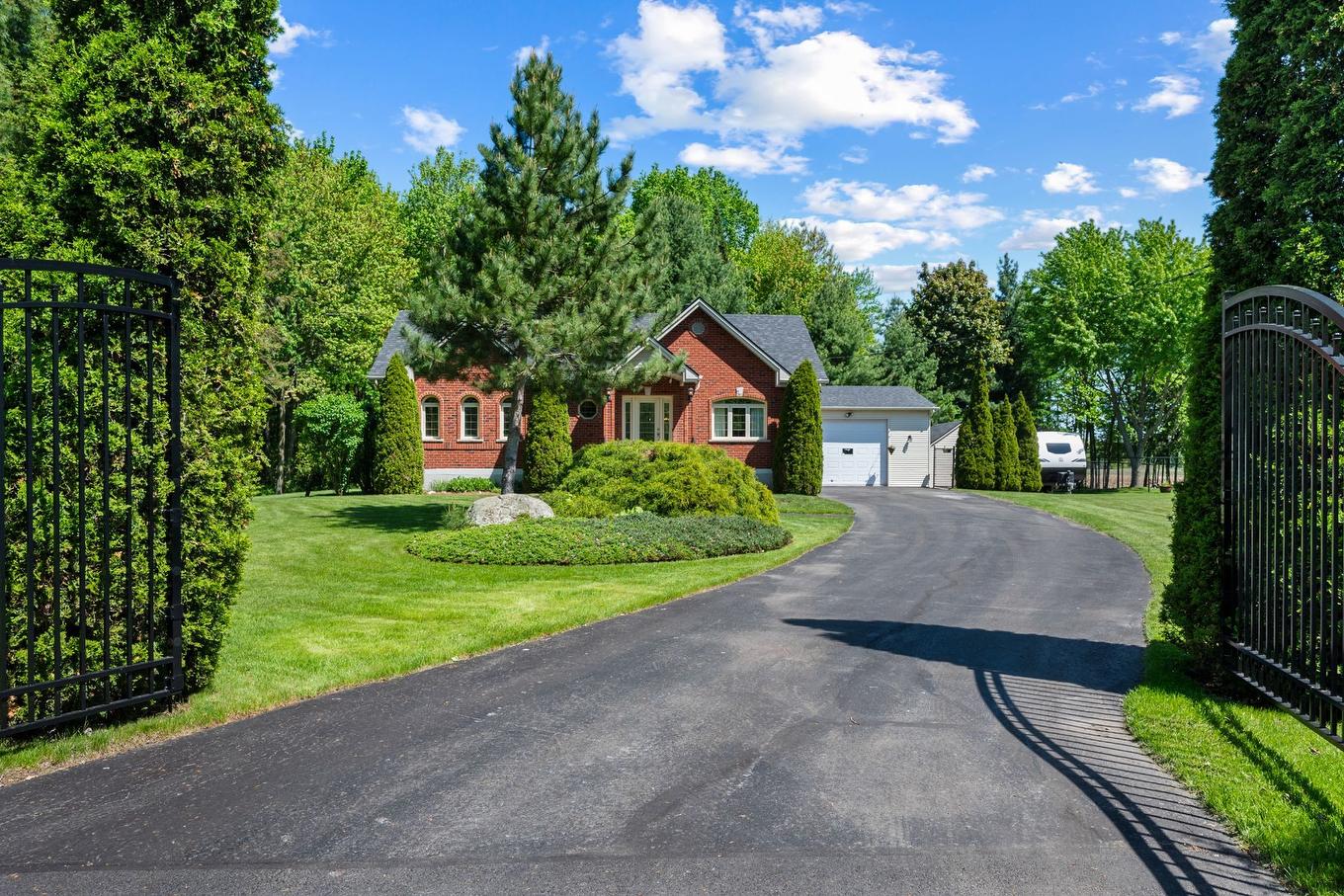 Frontage - 95 Ch. Des Quarante, Saint-Mathias-Sur-Richelieu, QC - Outdoor With Facade