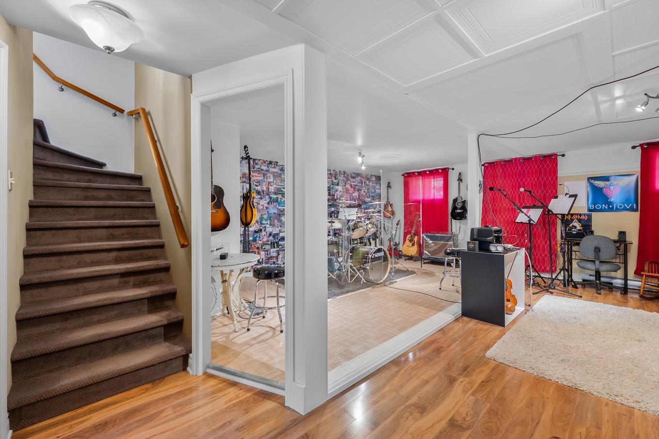 Basement - 95 Ch. Des Quarante, Saint-Mathias-Sur-Richelieu, QC - Indoor Photo Showing Other Room