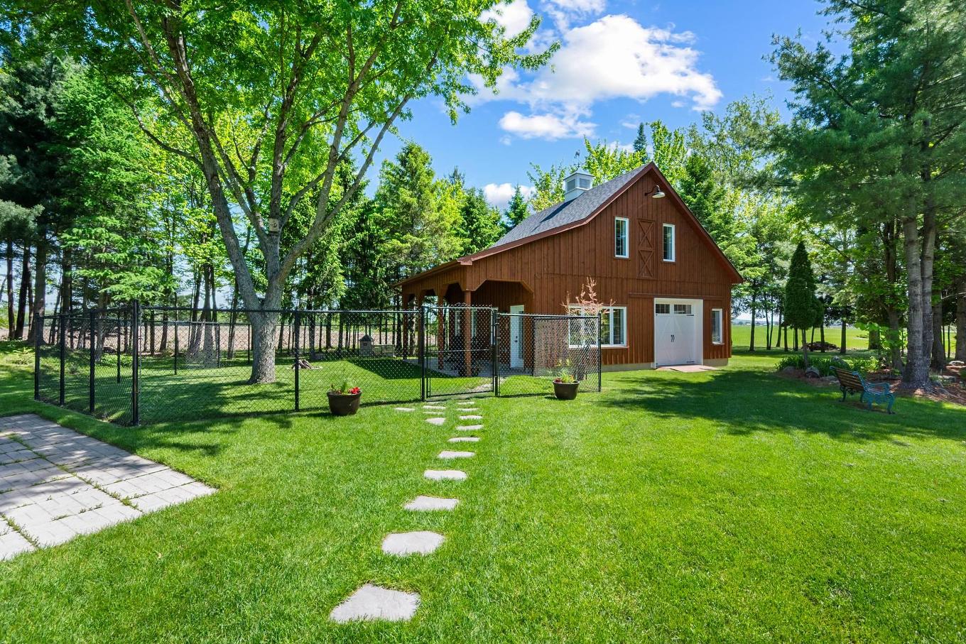 Barn - 95 Ch. Des Quarante, Saint-Mathias-Sur-Richelieu, QC - Outdoor