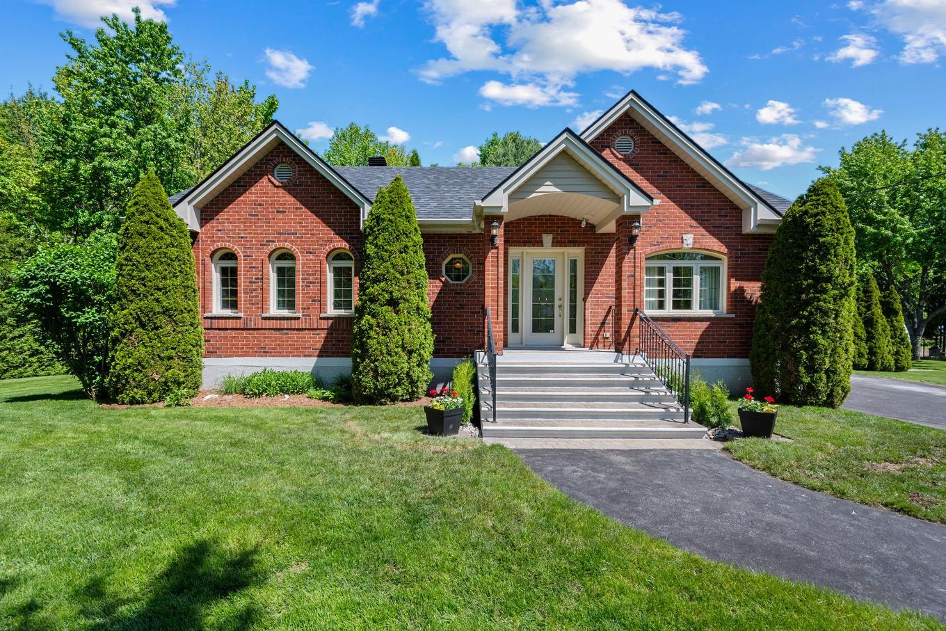 Frontage - 95 Ch. Des Quarante, Saint-Mathias-Sur-Richelieu, QC - Outdoor