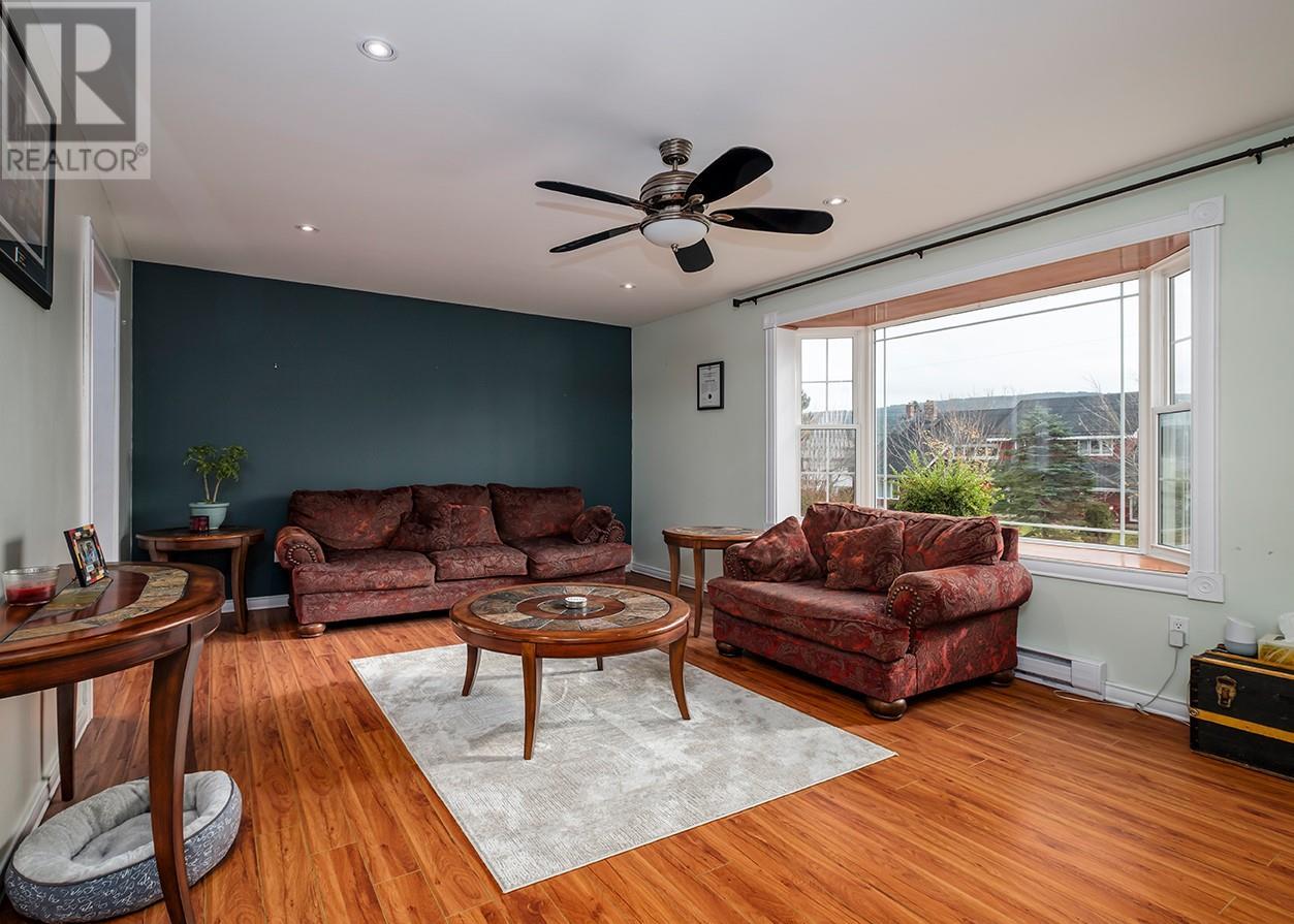 24-26 Frecker Place, Placentia, NL - Indoor Photo Showing Living Room