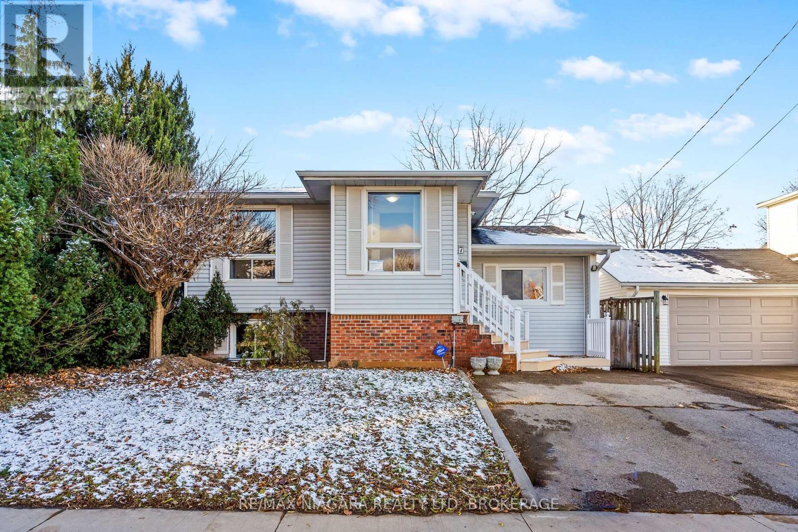 57 Lorne Street, St. Catharines (E. Chester), ON - Outdoor