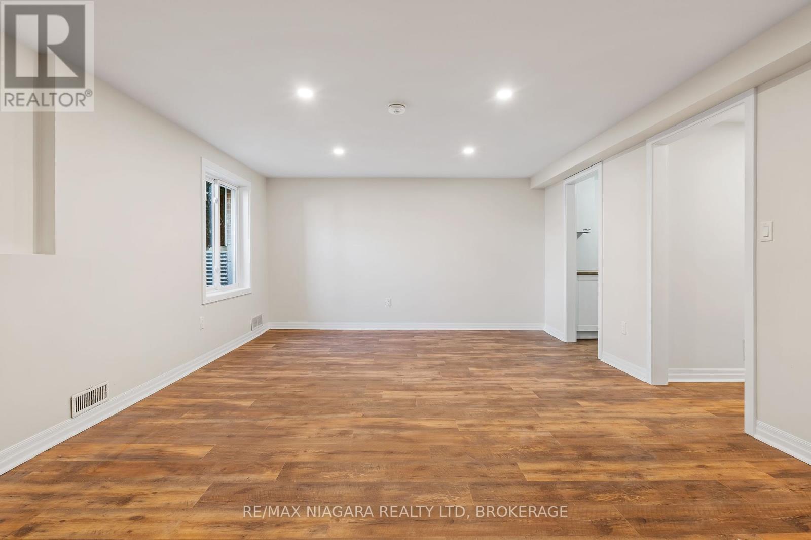 57 Lorne Street, St. Catharines (E. Chester), ON - Indoor Photo Showing Other Room