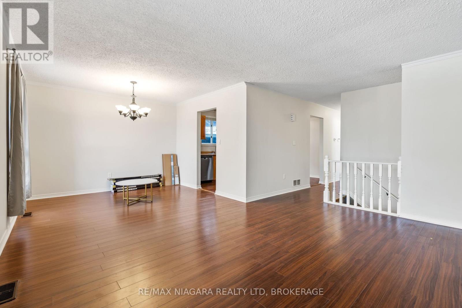 57 Lorne Street, St. Catharines (E. Chester), ON - Indoor