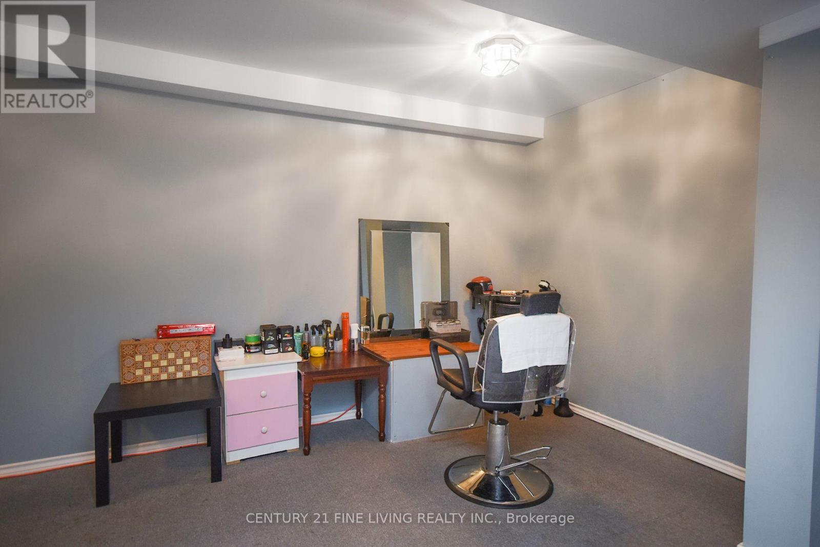 34 - 2700 Battleford Road, Mississauga, ON - Indoor