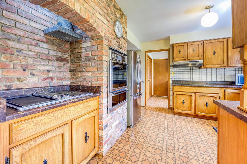 4731 St Clair Parkway, Port Lambton, ON