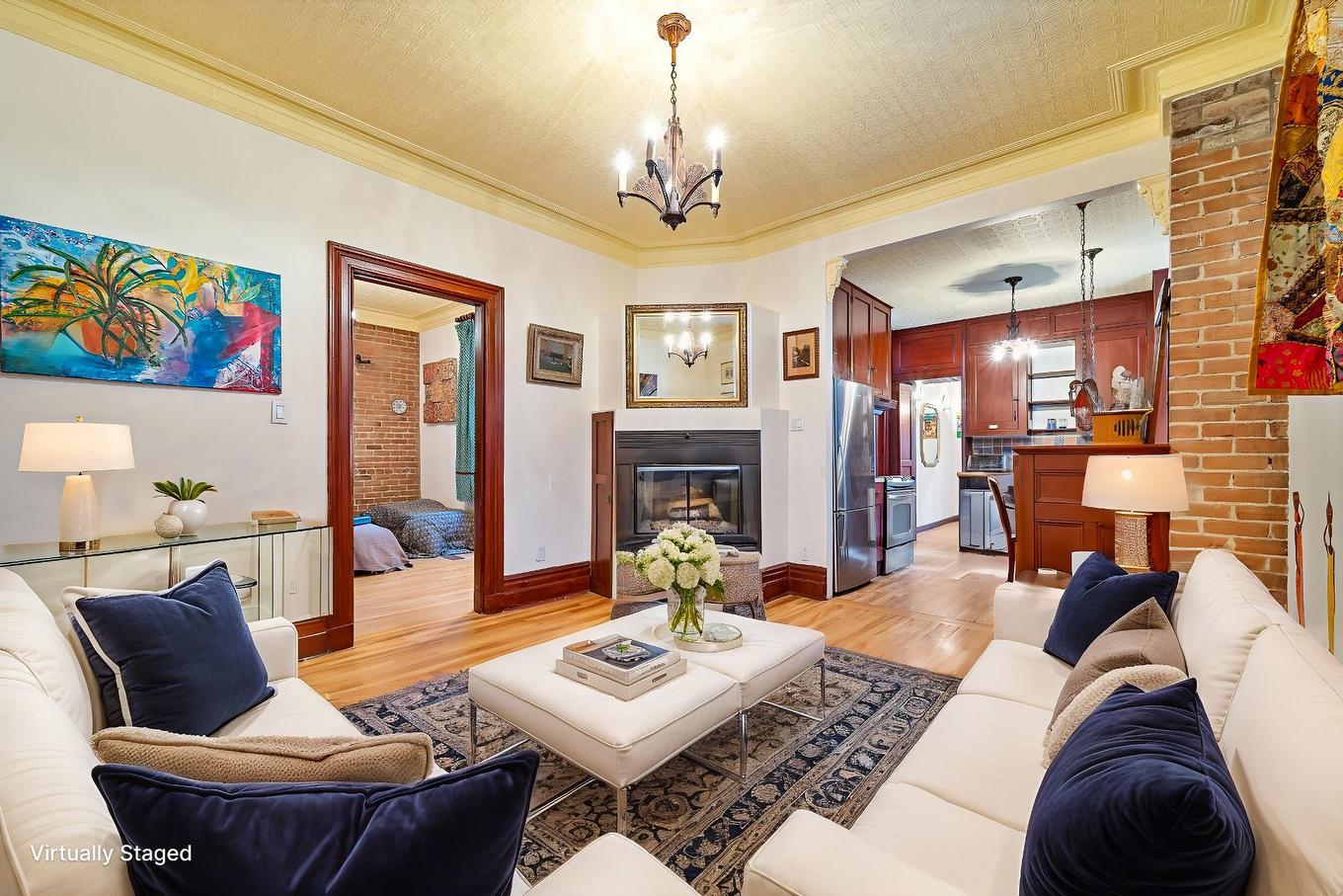 Living room - 4017Z Rue De Bordeaux, Montréal (Le Plateau-Mont-Royal), QC - Indoor Photo Showing Living Room With Fireplace