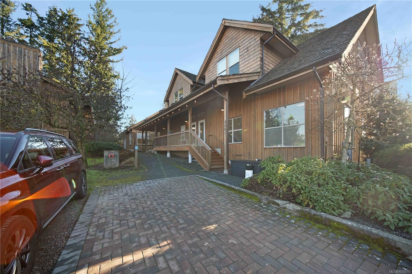 102-5281 Rutherford Rd, Nanaimo, BC