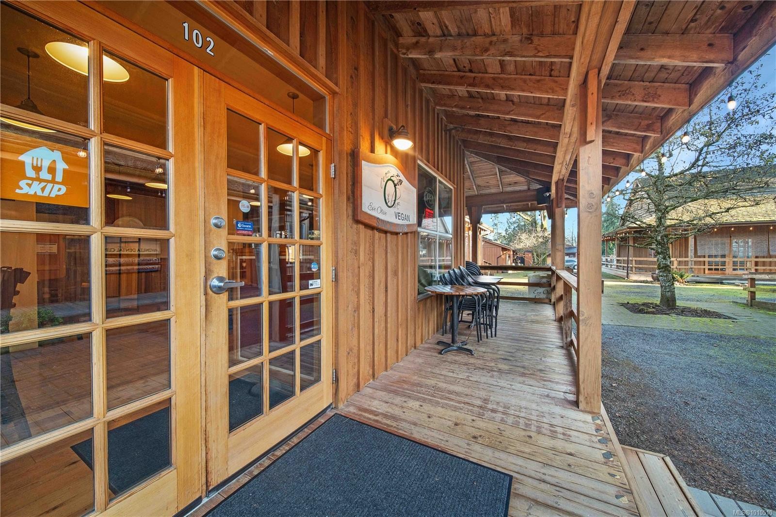 102-5281 Rutherford Rd, Nanaimo, BC