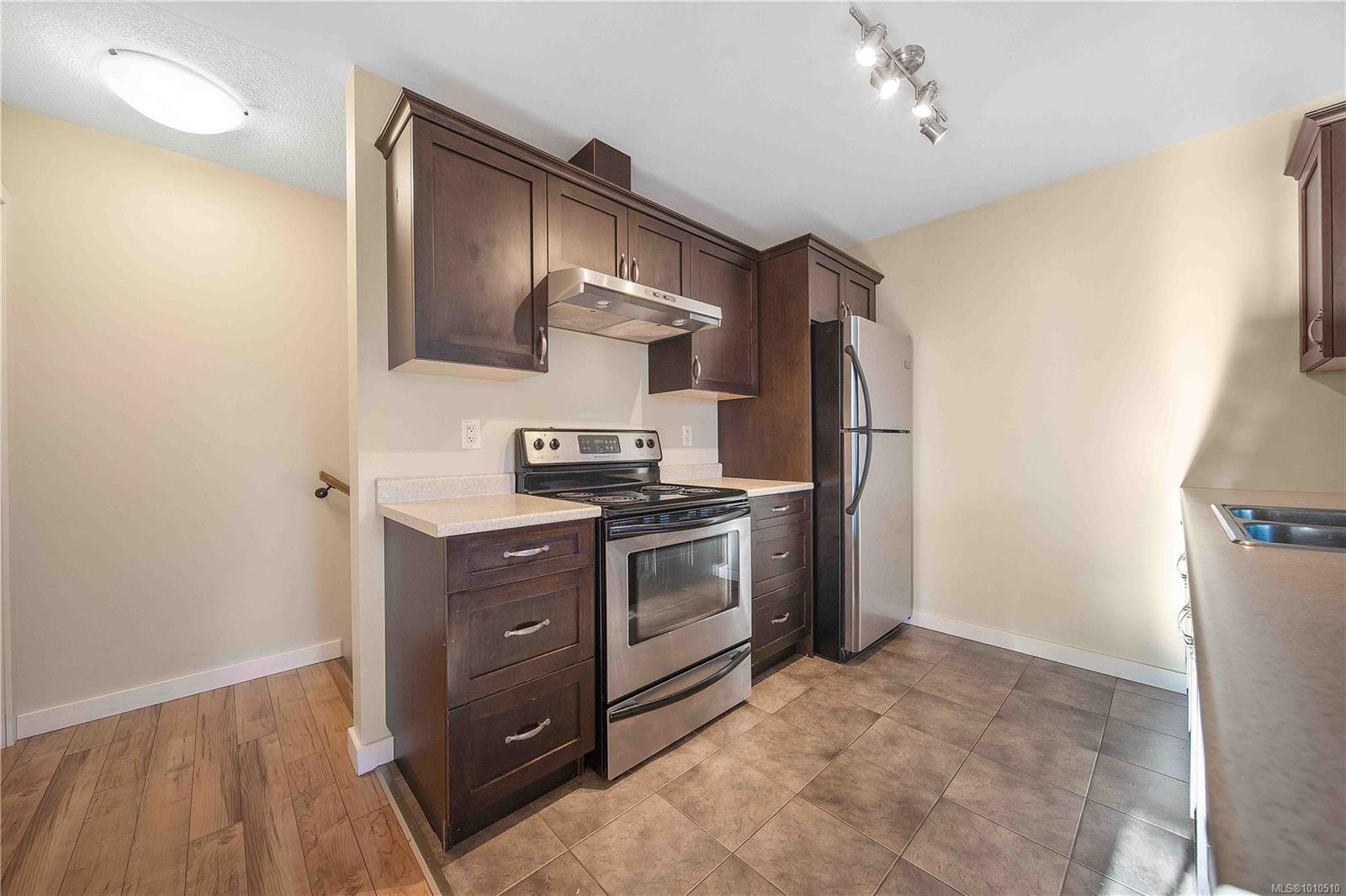 102-5281 Rutherford Rd, Nanaimo, BC