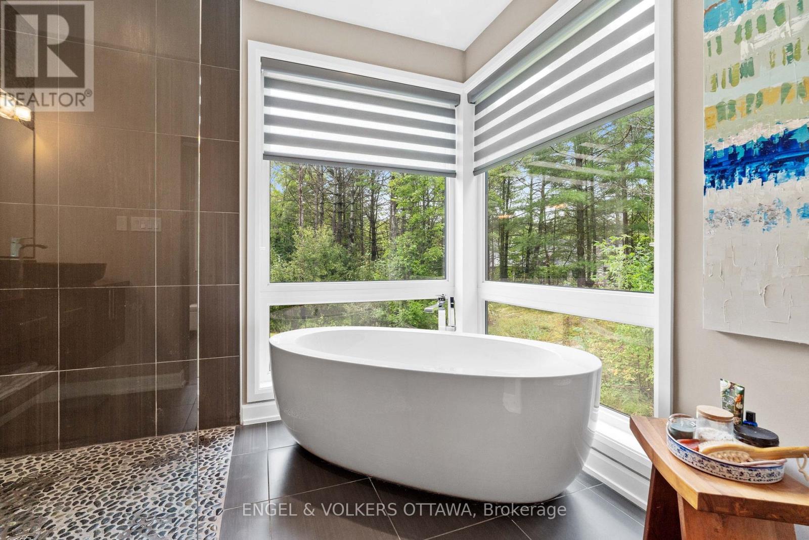 108 Edith Margaret Place, Ottawa, ON - Indoor Photo Showing Bathroom