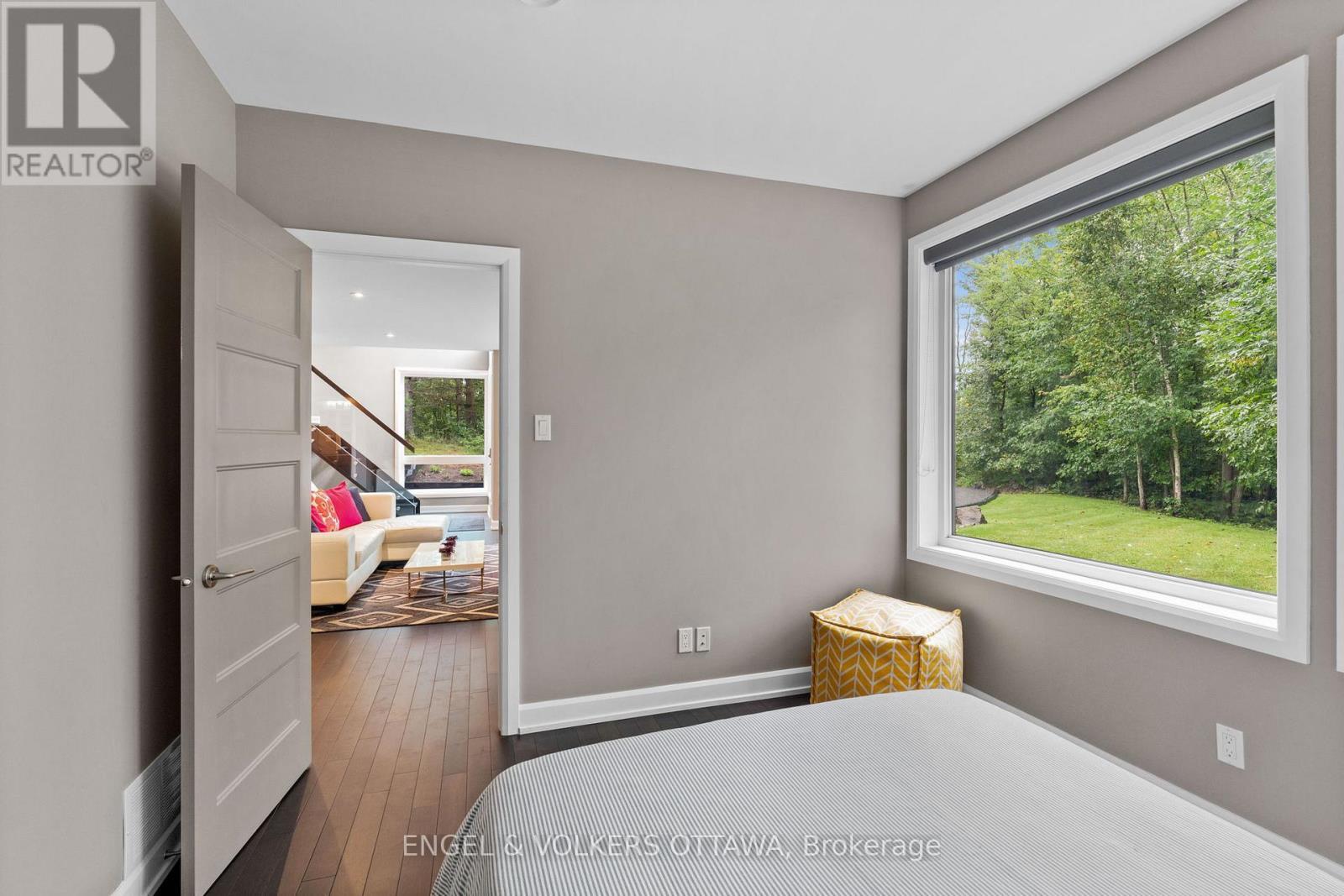108 Edith Margaret Place, Ottawa, ON - Indoor Photo Showing Bedroom