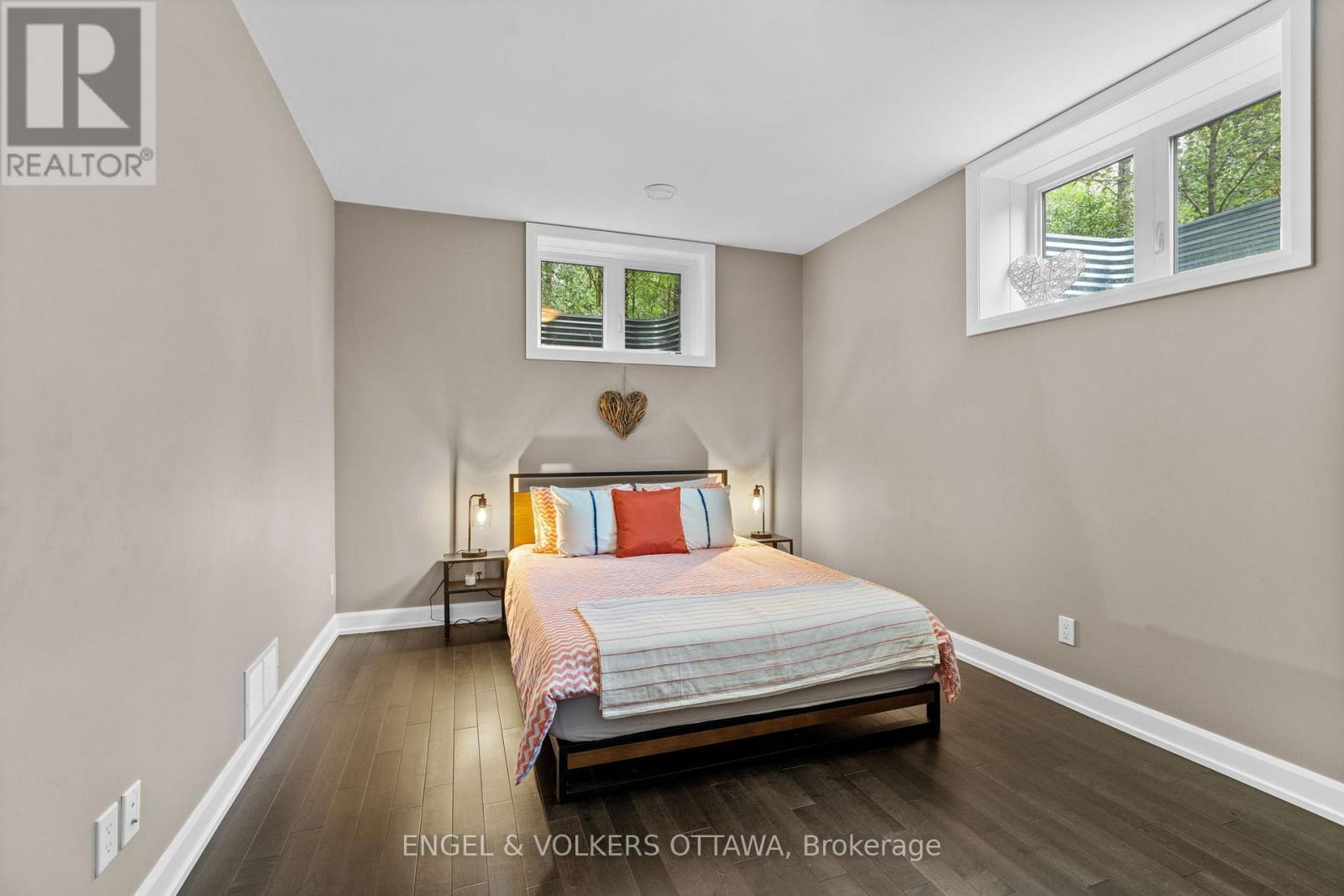 108 Edith Margaret Place, Ottawa, ON - Indoor Photo Showing Bedroom