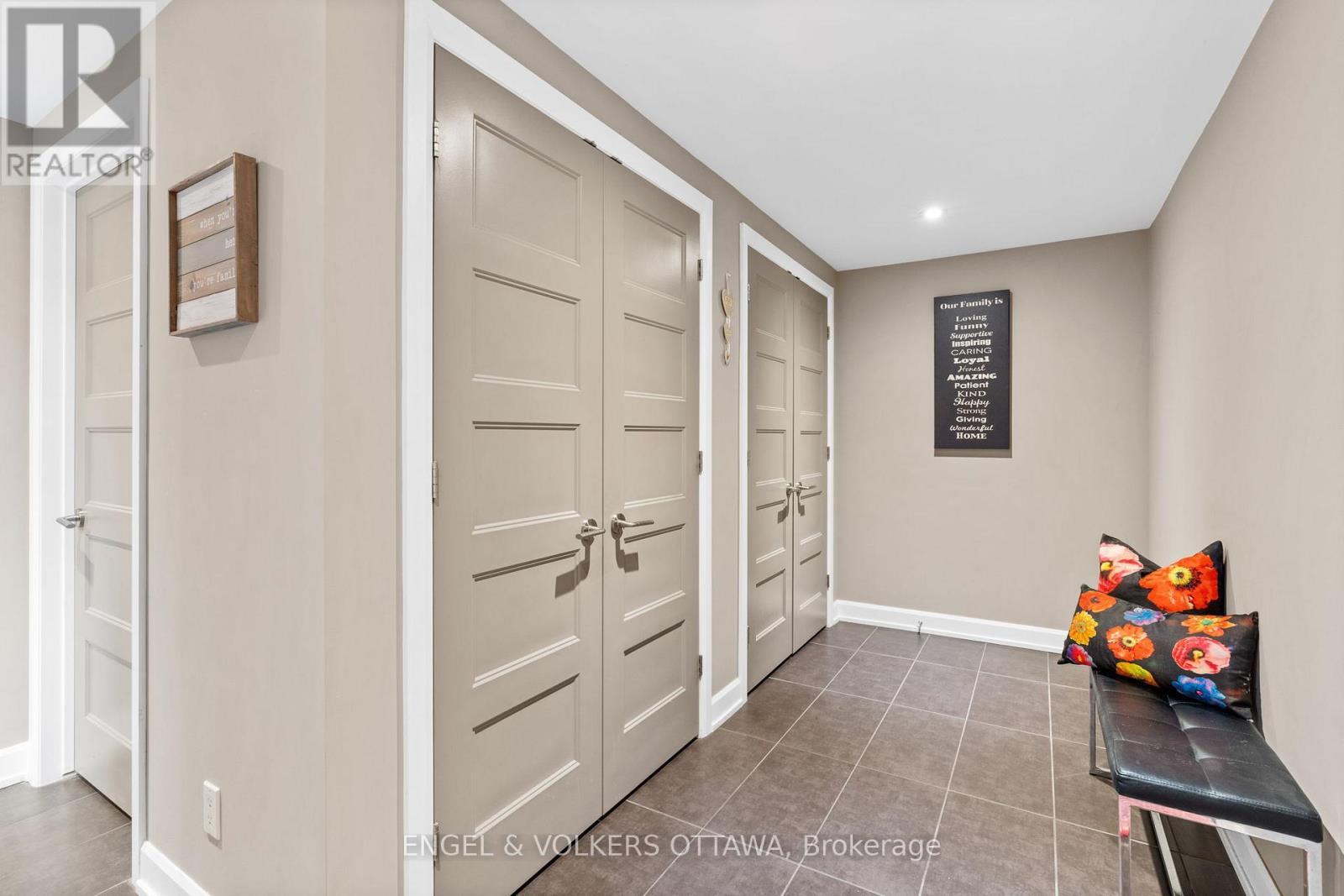 108 Edith Margaret Place, Ottawa, ON - Indoor Photo Showing Other Room