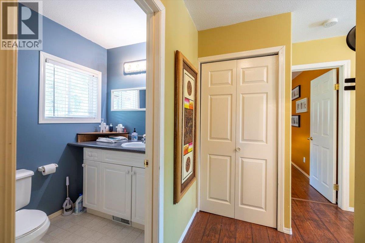 6660 Mclean Road, Jaffray, BC - Indoor