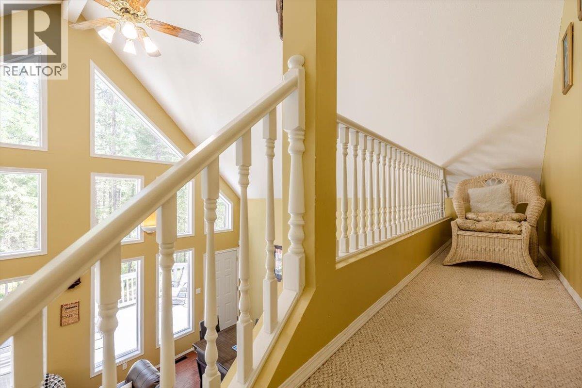 6660 Mclean Road, Jaffray, BC - Indoor Photo Showing Other Room