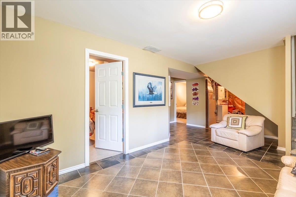 6660 Mclean Road, Jaffray, BC - Indoor Photo Showing Other Room