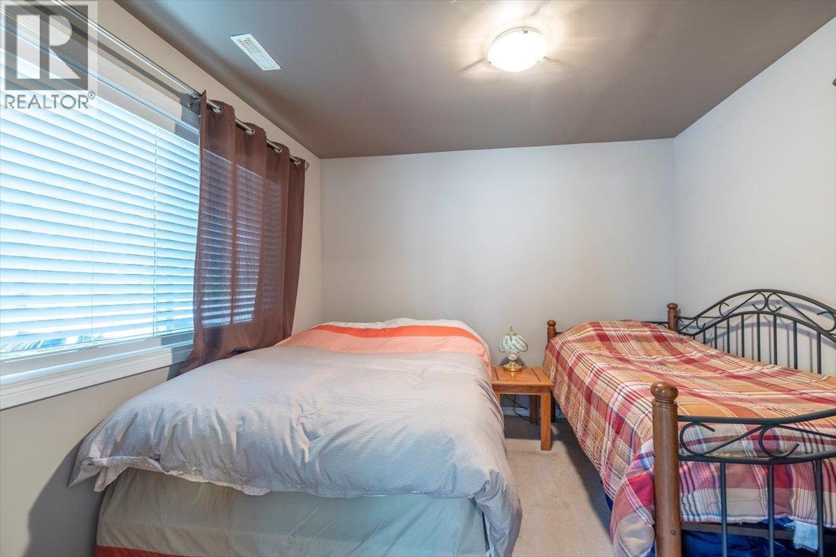 6660 Mclean Road, Jaffray, BC - Indoor Photo Showing Bedroom