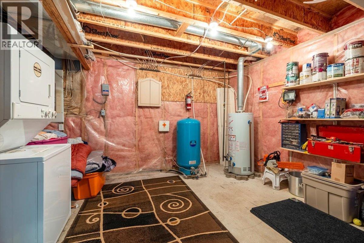 6660 Mclean Road, Jaffray, BC - Indoor Photo Showing Basement