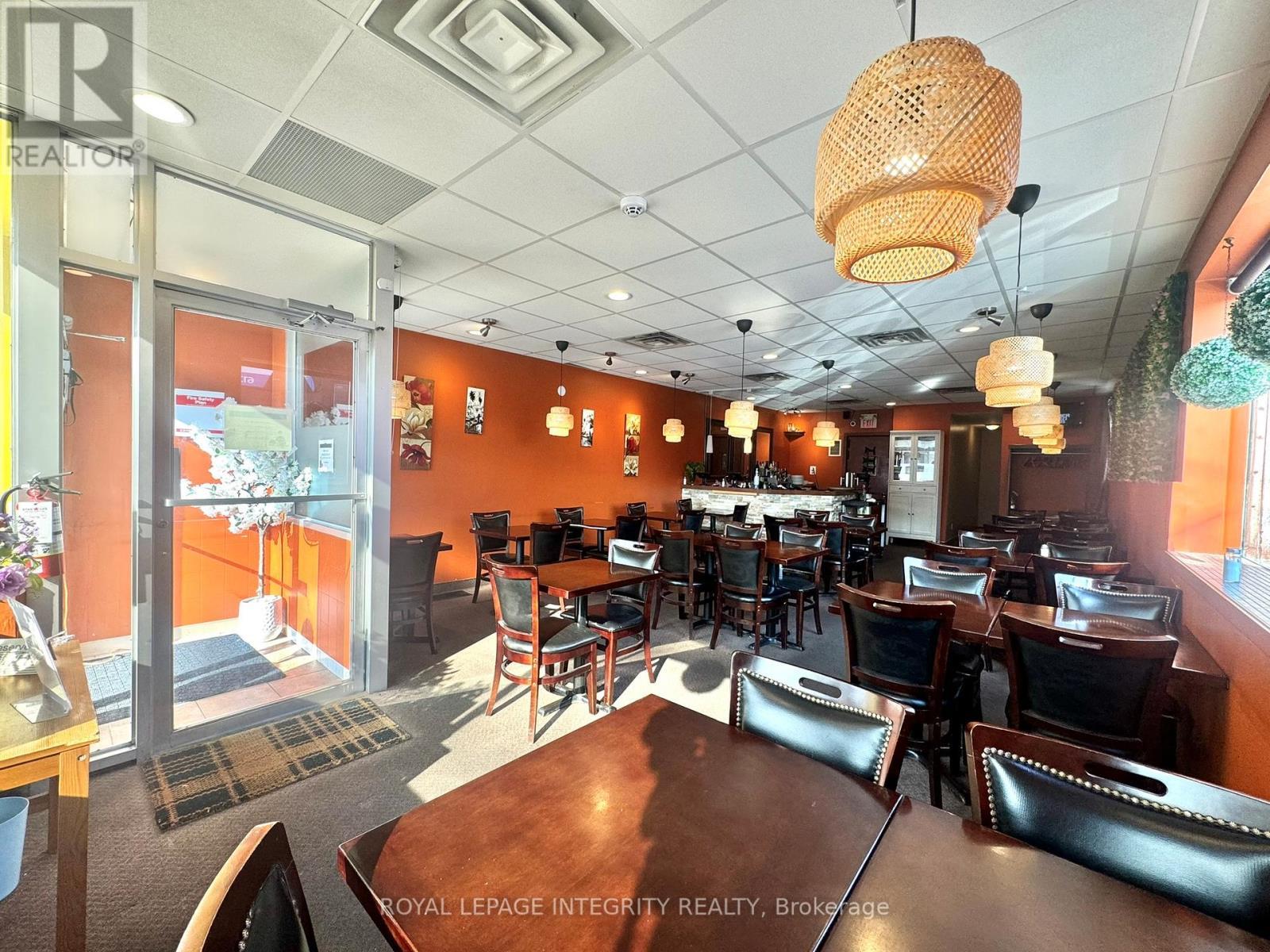 511 Bank Street, Ottawa, ON