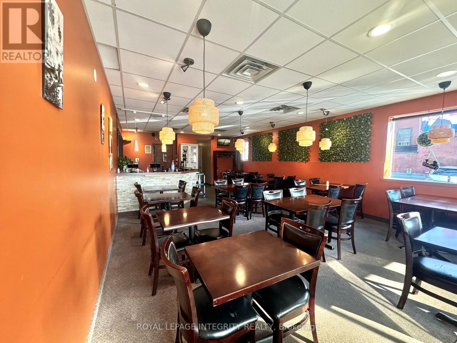 511 Bank Street, Ottawa, ON