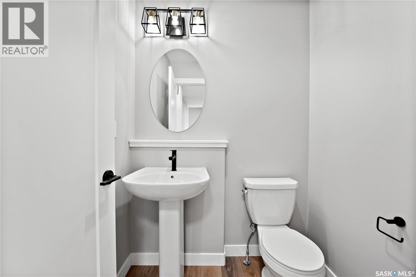 3080 Dumont Way, Regina, SK - Indoor Photo Showing Bathroom