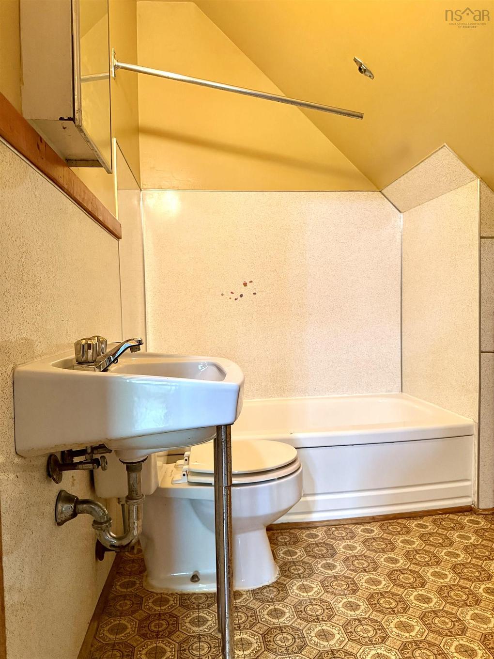 57 Havelock Street, Amherst, NS