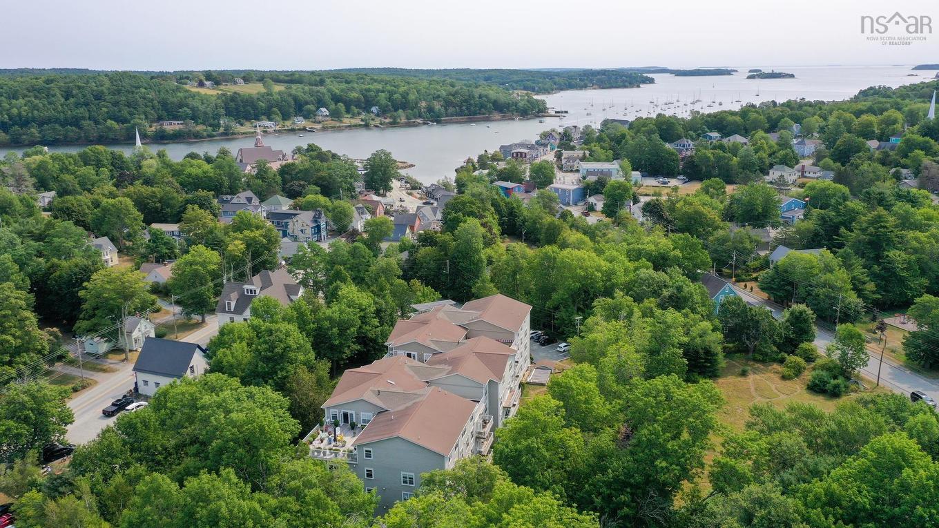 308 476 Main Street, Mahone Bay, NS