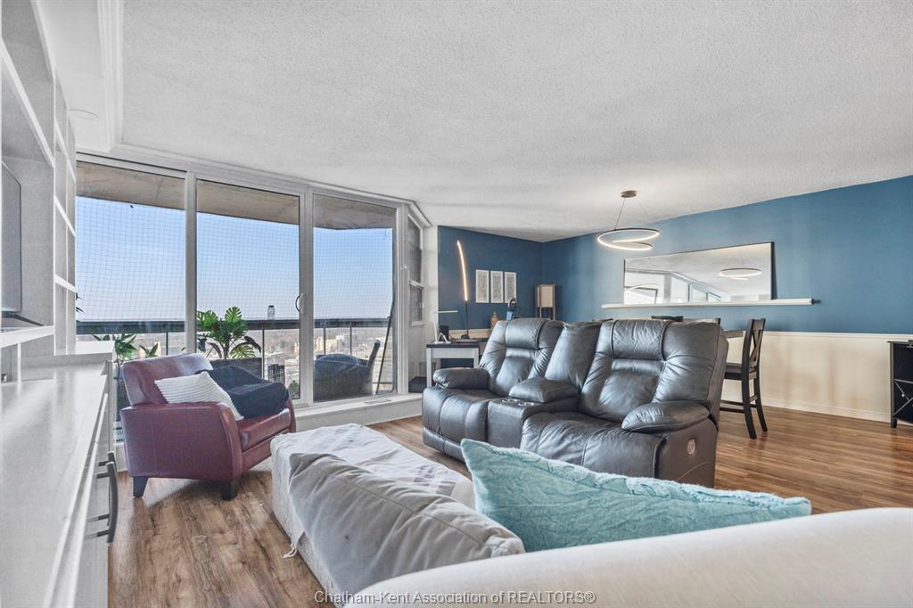 2403-323 Colborne Street, London, ON