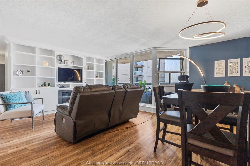 2403-323 Colborne Street, London, ON