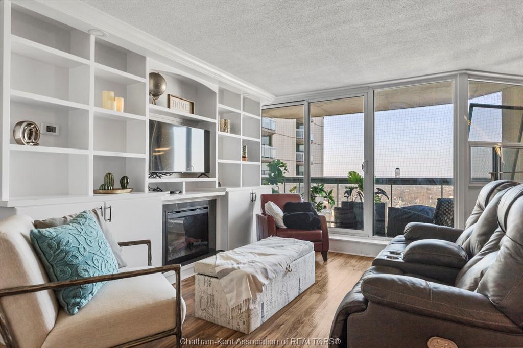 2403-323 Colborne Street, London, ON