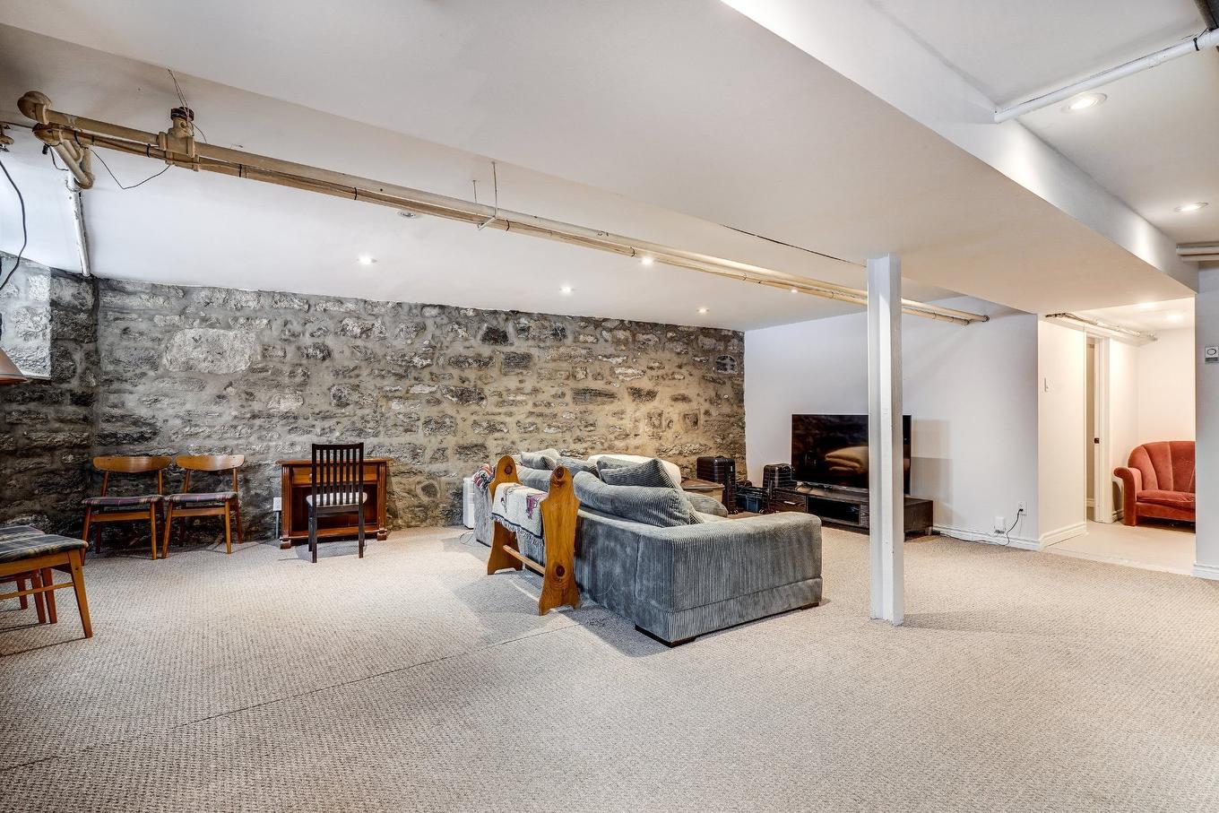 Salle familiale - 50 - 52 Av. Columbia, Westmount, QC - Indoor