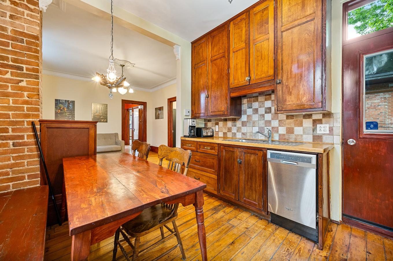 Kitchen - 4015Z Rue De Bordeaux, Montréal (Le Plateau-Mont-Royal), QC - Indoor Photo Showing Other Room