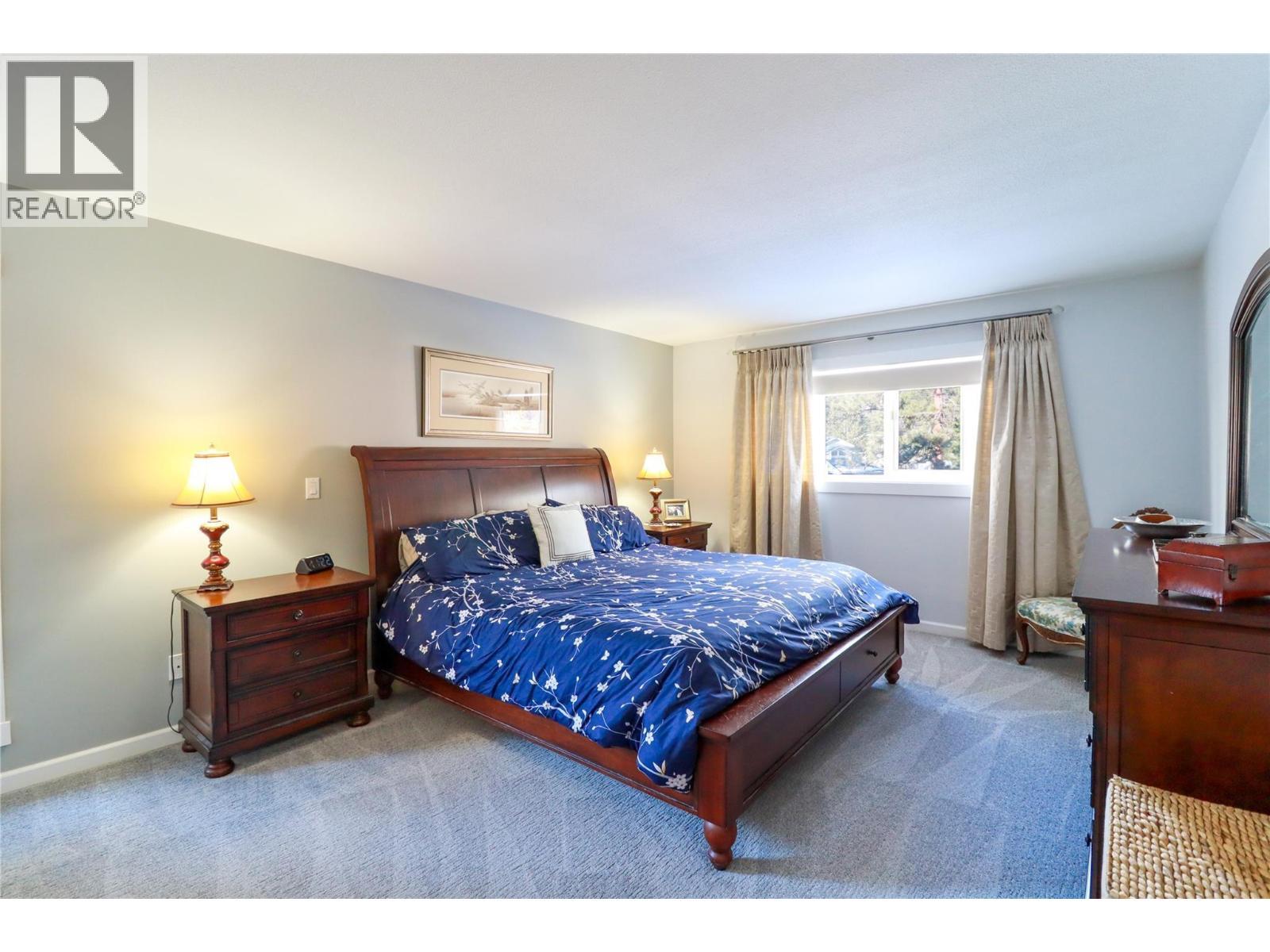 103 Eagle Drive, Kaleden, BC - Indoor Photo Showing Bedroom
