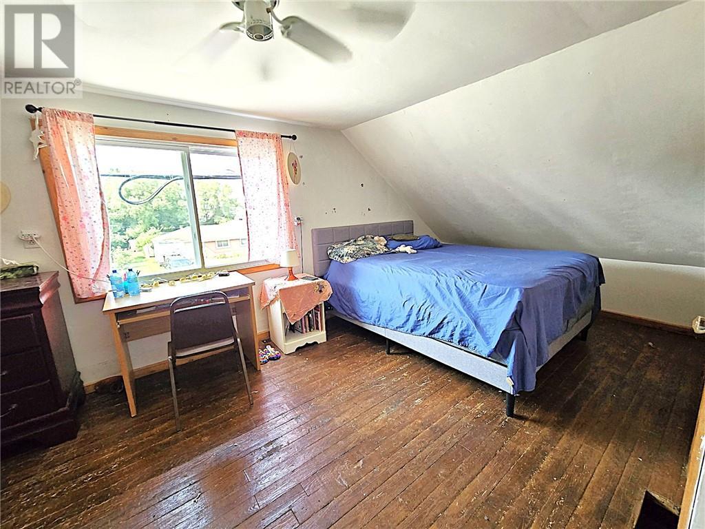 7 King Street, St. Charles, ON - Indoor Photo Showing Bedroom