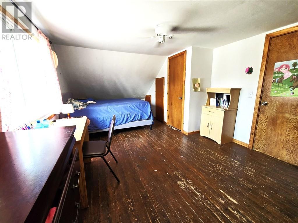 7 King Street, St. Charles, ON - Indoor Photo Showing Bedroom