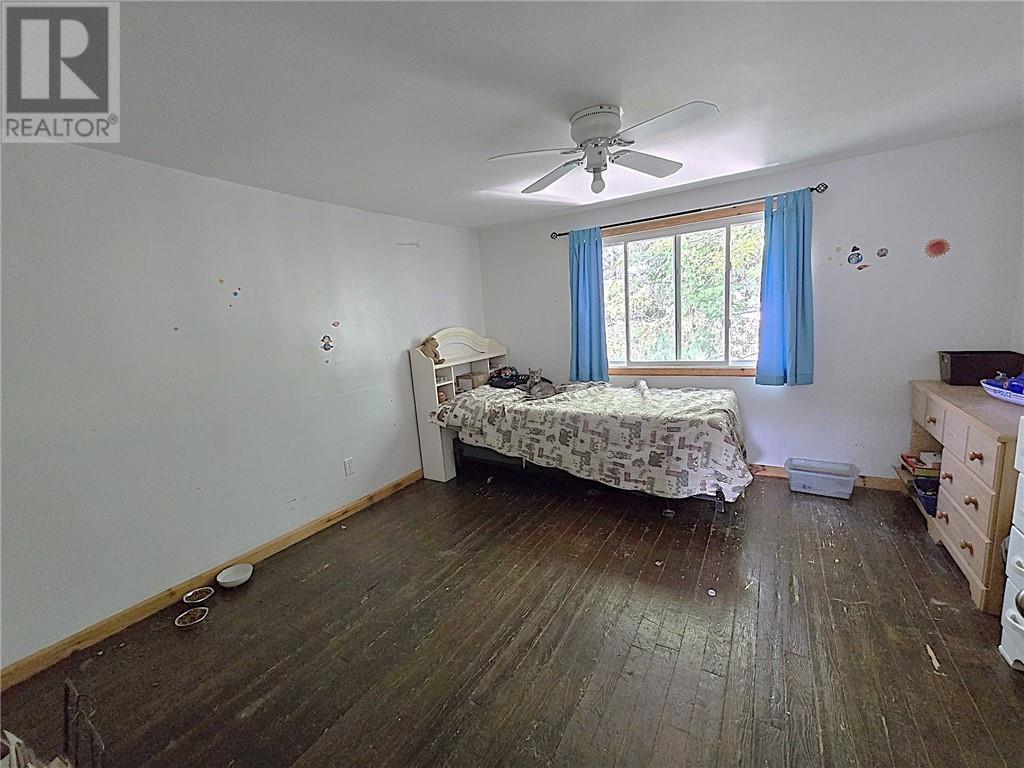 7 King Street, St. Charles, ON - Indoor Photo Showing Bedroom