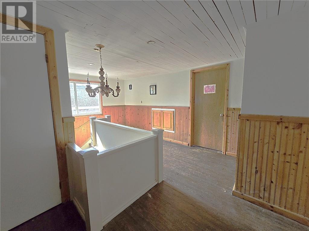 7 King Street, St. Charles, ON - Indoor Photo Showing Other Room