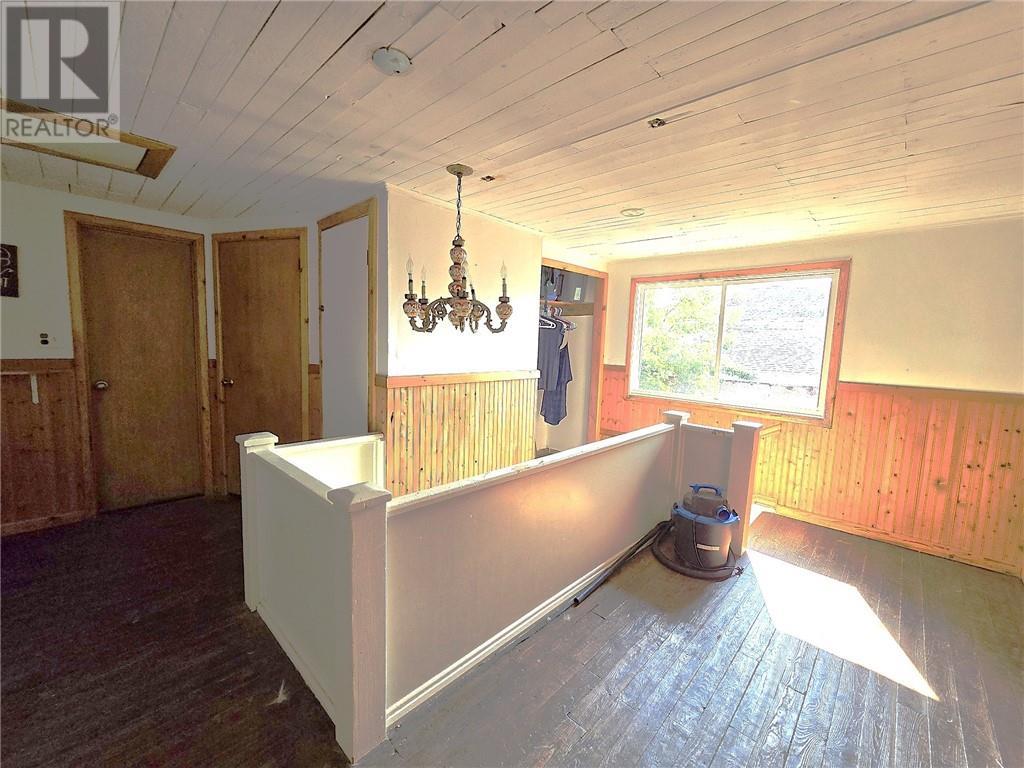 7 King Street, St. Charles, ON - Indoor Photo Showing Other Room