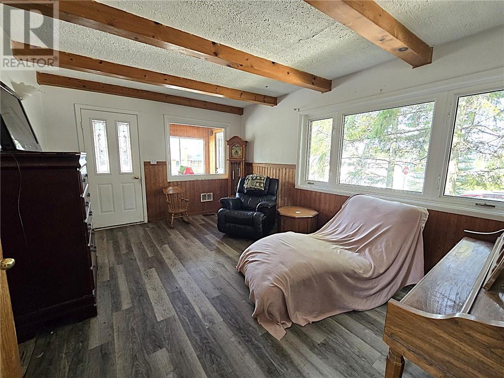 7 King Street, St. Charles, ON - Indoor