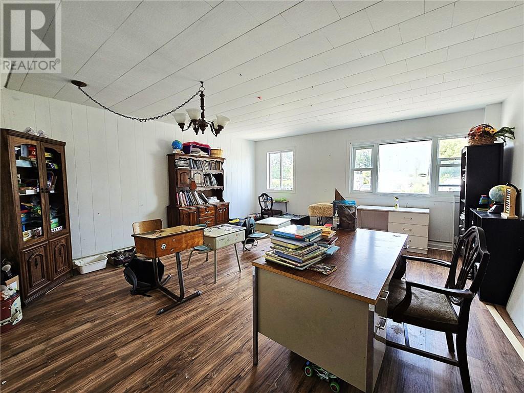 7 King Street, St. Charles, ON - Indoor