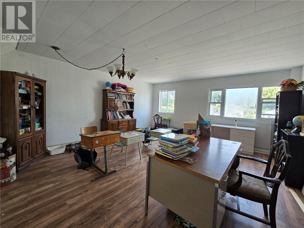 7 King Street, St. Charles, ON - Indoor